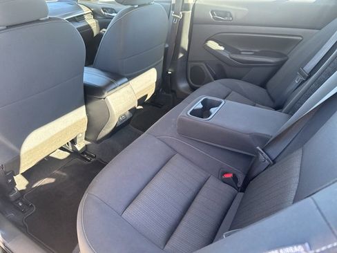 Used 2024 Nissan Altima 2.5 SV image 16