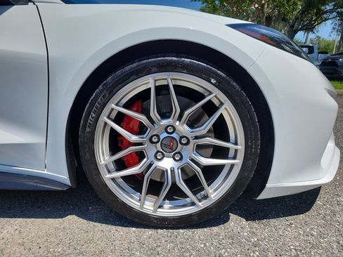 Used 2025 Chevrolet Corvette Z06 RWD image 7