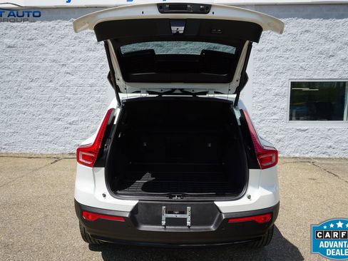 Used 2023 Volvo XC40 B5 Plus w/ Driver Assist Package AWD/4WD image 16