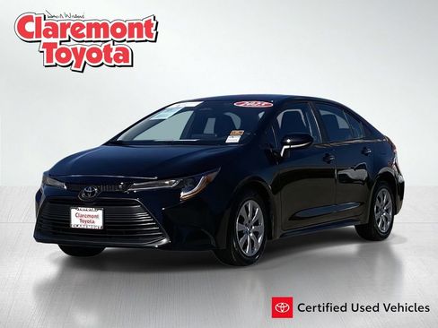 Certified 2025 Toyota Corolla LE image 1
