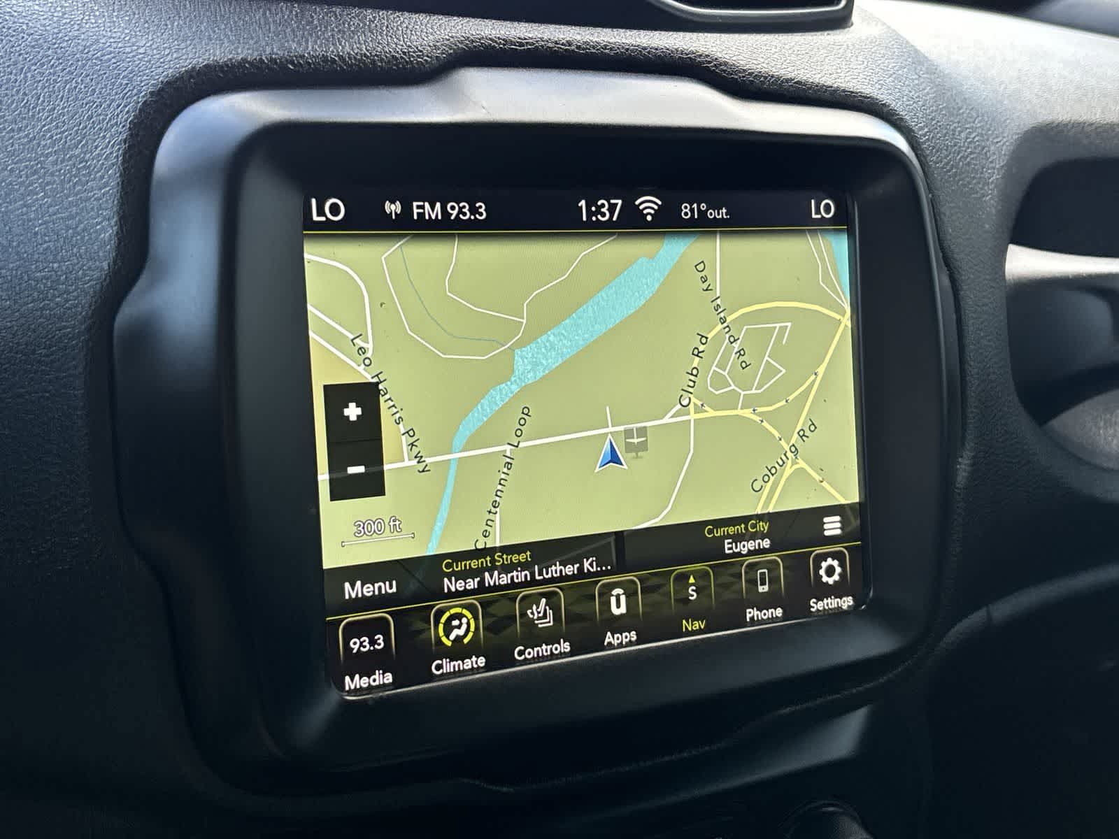 Used 2021 Jeep Renegade Latitude AWD/4WD image 19