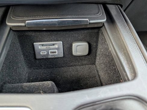 Used 2020 Cadillac XT4 Premium Luxury w/ Cold Weather Package image 19