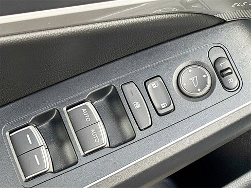 Used 2024 Acura Integra A-Spec image 17