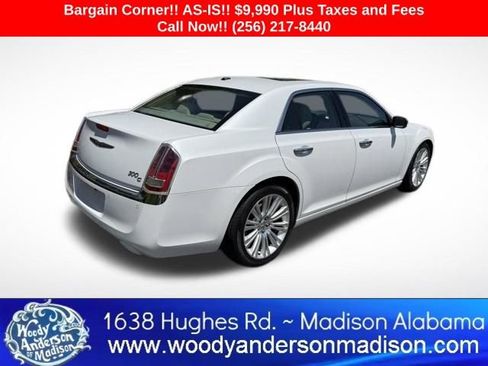 Used 2013 Chrysler 300 C w/ Light Group image 7