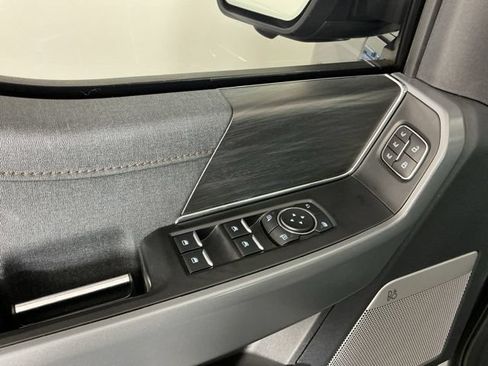 Used 2024 Ford F150 Lightning Lariat AWD/4WD image 18