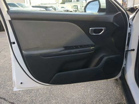 Used 2025 Kia K4 EX image 24