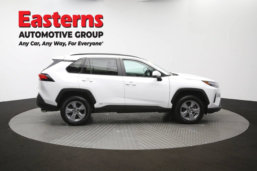 Used 2022 Toyota RAV4 XLE AWD/4WD image 45