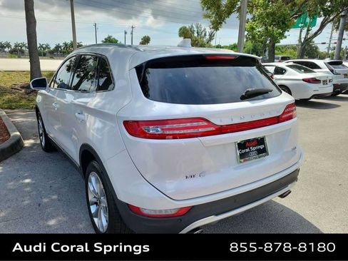 Used 2018 Lincoln MKC Select w/ Select Plus Package FWD image 4