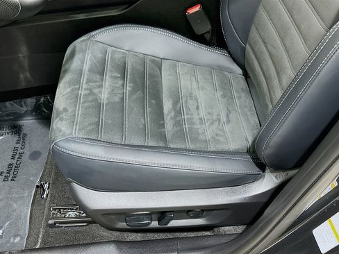 Used 2025 Mitsubishi Outlander SE image 20