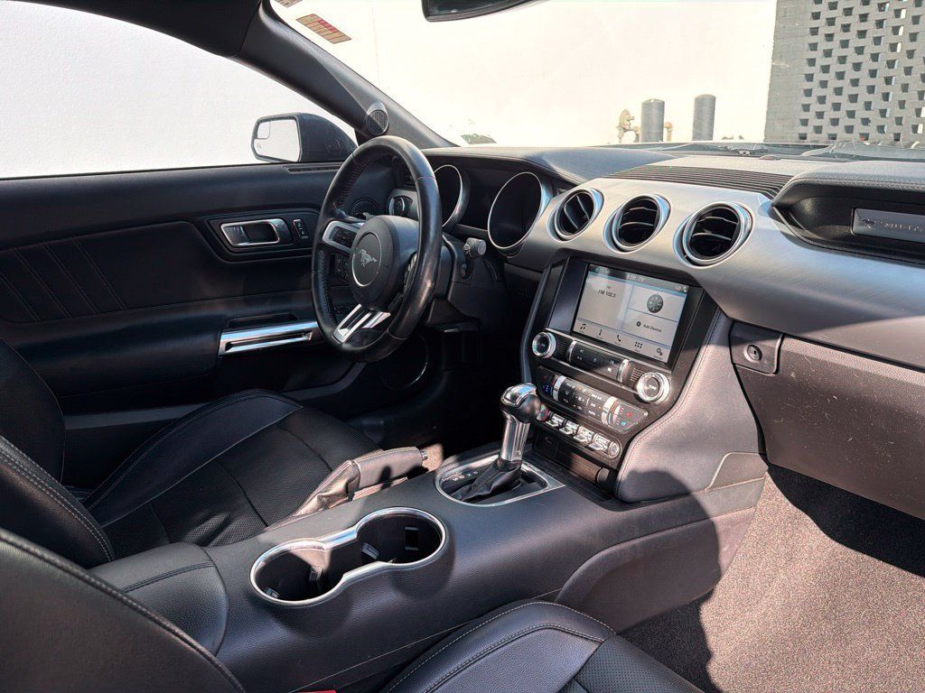 Used 2019 Ford Mustang GT Premium RWD image 7