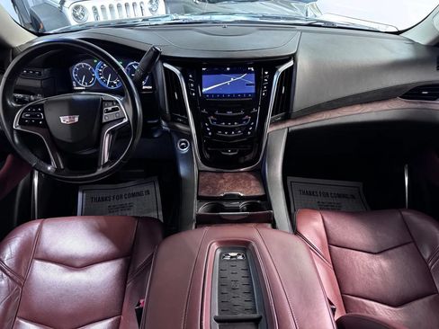 Used 2015 Cadillac Escalade ESV Luxury AWD/4WD image 13