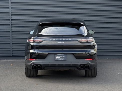 Certified 2022 Porsche Cayenne Coupe image 6