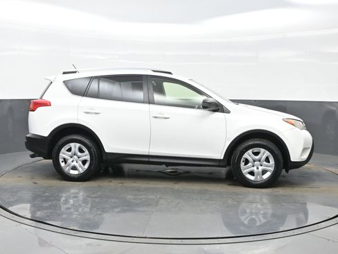 Used 2014 Toyota RAV4 LE image 7