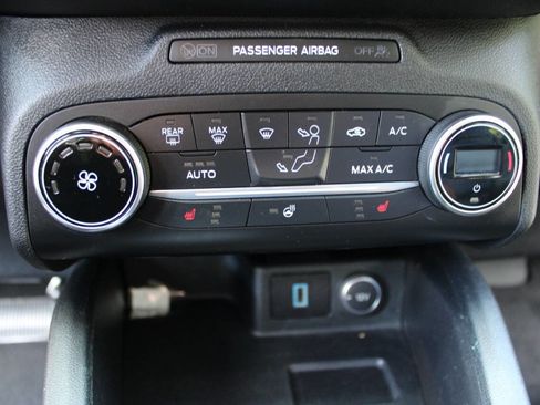 Used 2020 Ford Escape SEL image 13