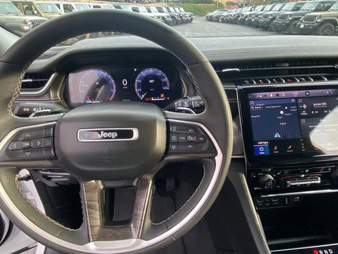 Certified 2023 Jeep Grand Cherokee L Limited image 5