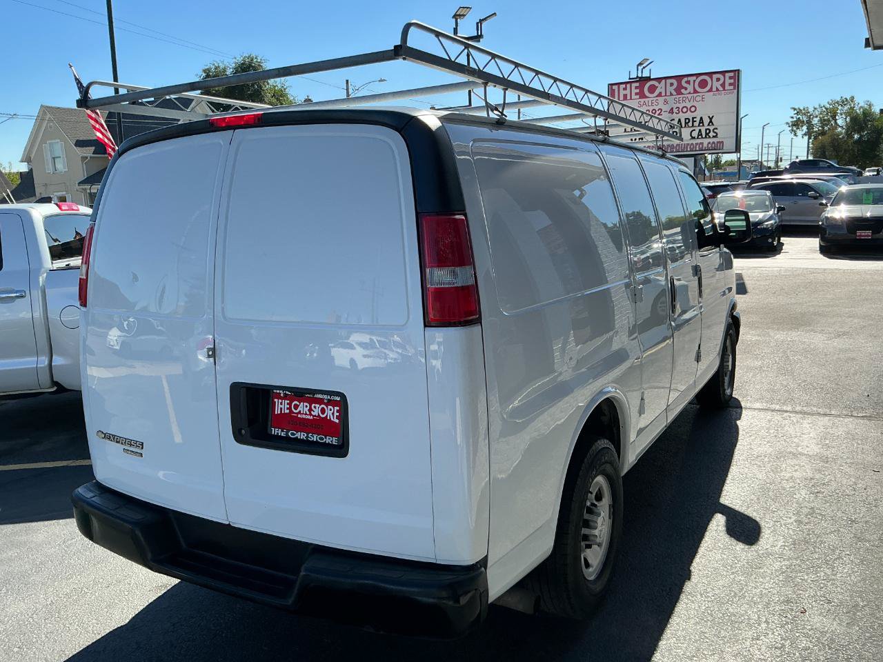 Used 2016 Chevrolet Express 2500 RWD image 4