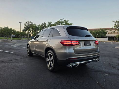Used 2019 Mercedes-Benz GLC 300 w/ Premium Package image 7