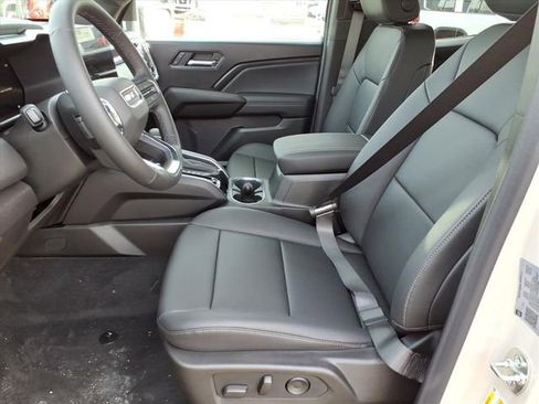 New 2026 GMC Canyon Elevation w/ Convenience Package image 5