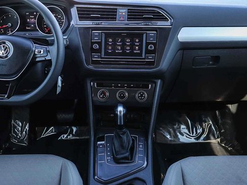 Used 2020 Volkswagen Tiguan S image 13