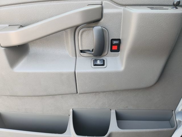 Used 2025 Chevrolet Express 3500 LS RWD image 26