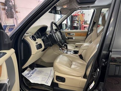 Used 2011 Land Rover LR4 HSE LUX AWD/4WD image 6