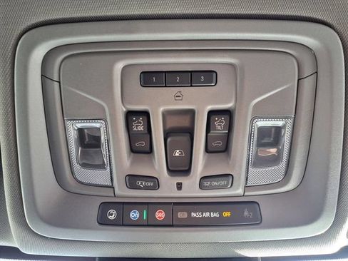 Used 2024 GMC Sierra 1500 Denali AWD/4WD image 22