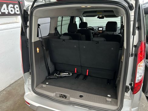 Used 2019 Ford Transit Connect XLT image 38