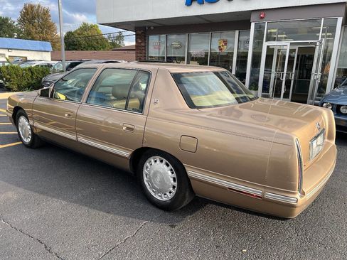 Used 1999 Cadillac De Ville w/ Comfort/Convenience Pkg image 12
