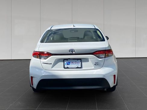 Used 2026 Toyota Corolla LE w/ LE Premium Package FWD image 4