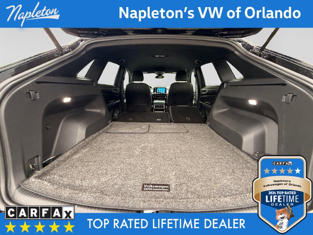Used 2024 Volkswagen Atlas Cross Sport SE FWD image 32