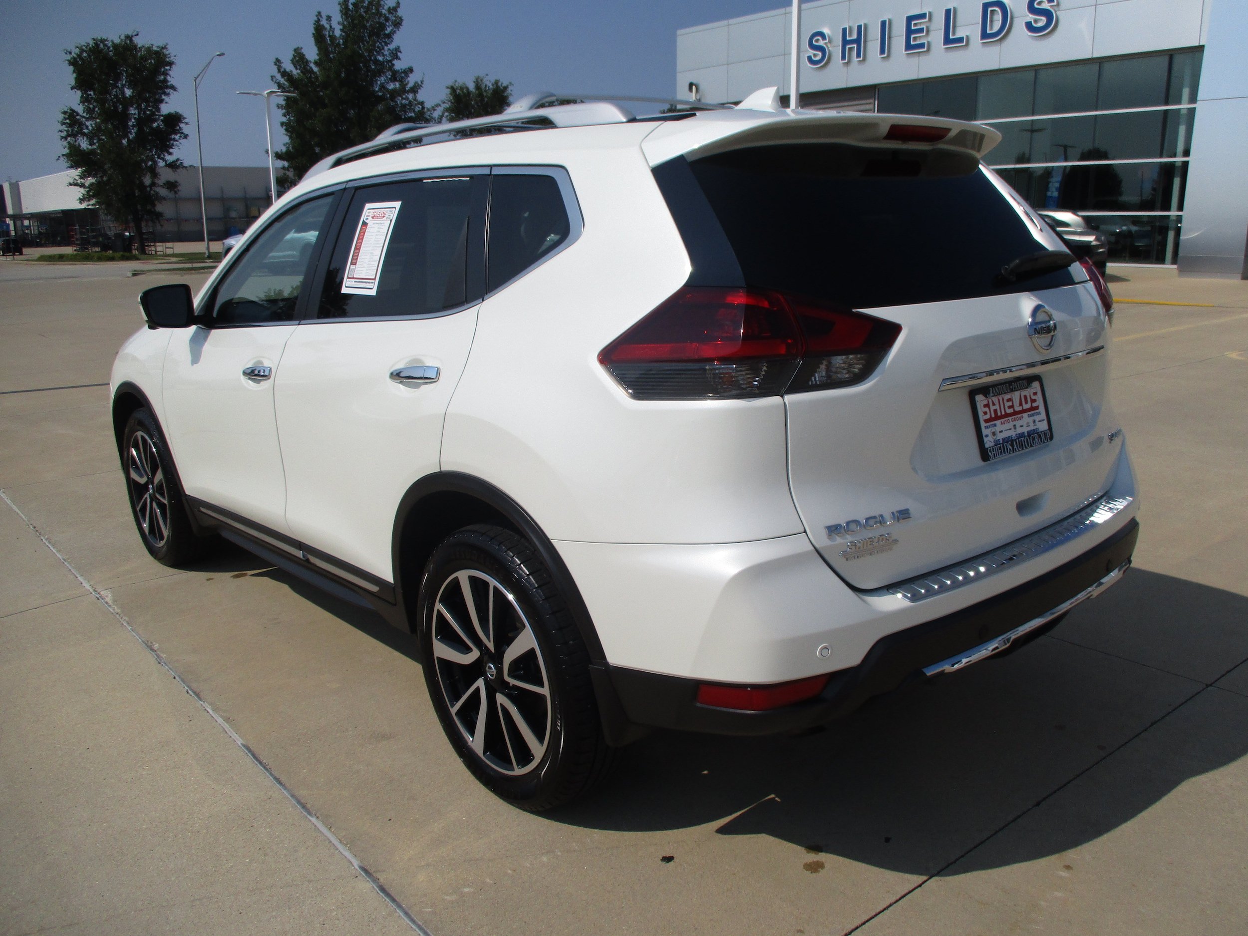 Used 2020 Nissan Rogue SL w/ Premium Package AWD/4WD image 4