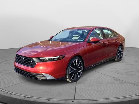 Used 2023 Honda Accord Touring image 7