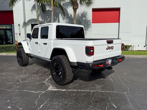 Used 2024 Jeep Gladiator Mojave image 16