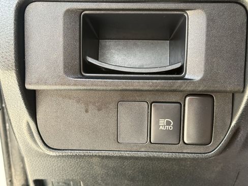 Used 2019 Toyota Tacoma SR RWD image 24