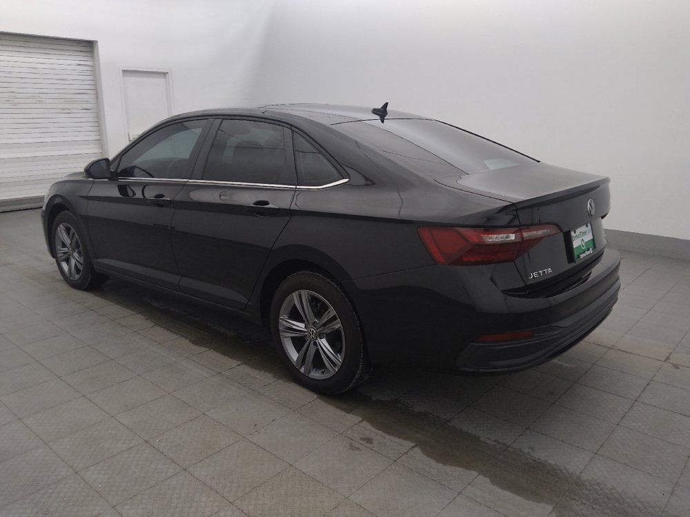 Used 2024 Volkswagen Jetta SE w/ Panoramic Sunroof Package FWD image 3
