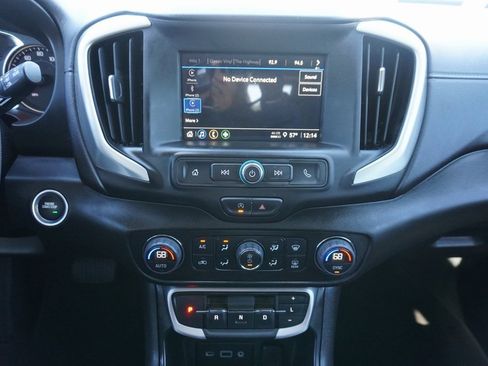 Used 2024 GMC Terrain SLE w/ Driver Convenience Package image 14