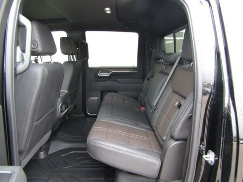 Used 2026 Chevrolet Silverado 3500 High Country image 35