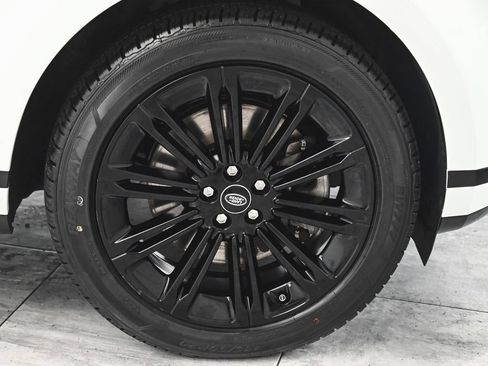 Used 2024 Land Rover Range Rover Evoque S AWD/4WD image 7