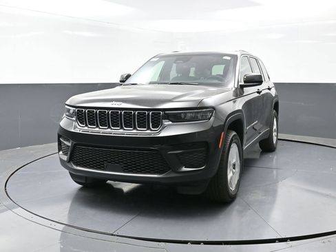 New 2025 Jeep Grand Cherokee Laredo X w/ Luxury Tech Group I image 7