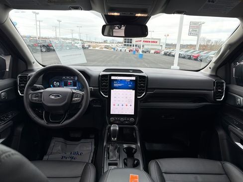 Used 2025 Ford Ranger Lariat w/ FX4 Off-Road Package image 12