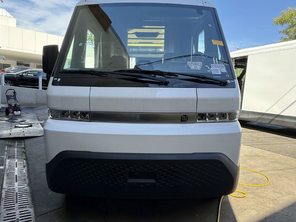 Used 2024 Chevrolet Brightdrop 600 w/ Commercial Equipment Package AWD/4WD image 2