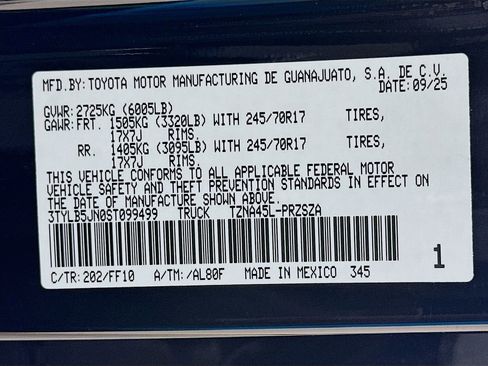 Certified 2025 Toyota Tacoma SR5 AWD/4WD image 30