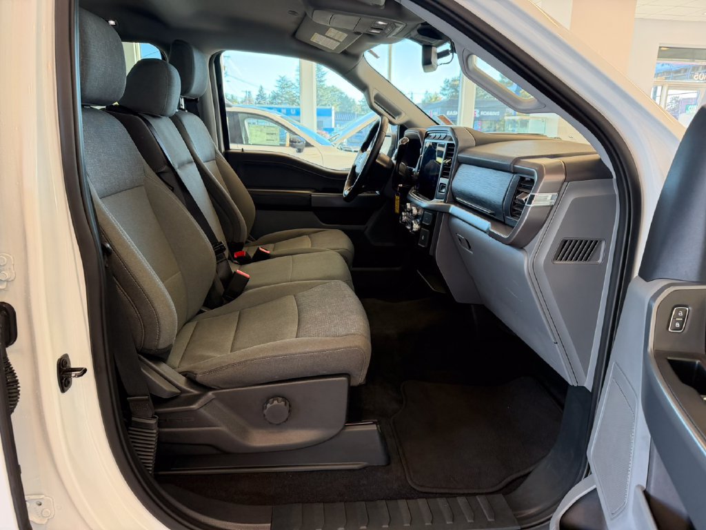 Used 2024 Ford F150 XLT AWD/4WD image 23