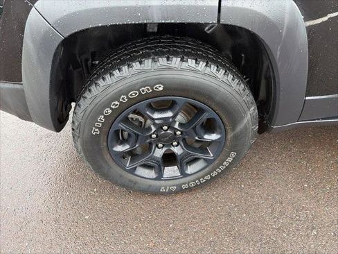 Certified 2022 Jeep Cherokee Trailhawk w/ Trailer Tow Group image 17