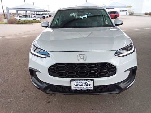 Certified 2025 Honda HR-V LX image 2