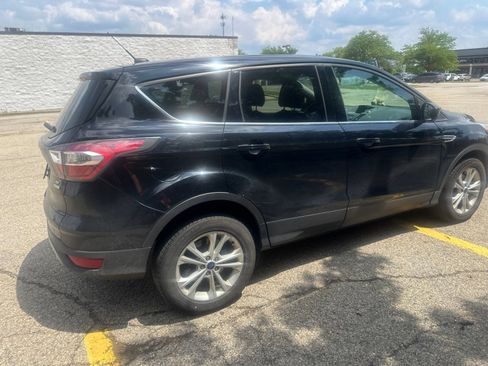 Used 2017 Ford Escape SE FWD image 15