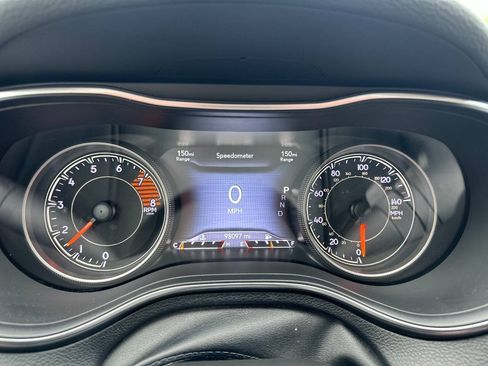 Used 2019 Jeep Cherokee Limited AWD/4WD image 18
