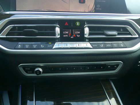 Used 2020 BMW X5 xDrive50i AWD/4WD image 95