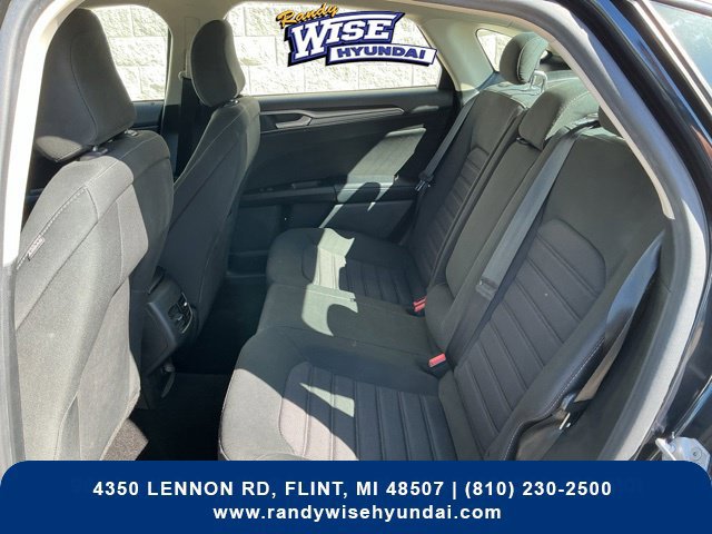 Used 2020 Ford Fusion SE AWD/4WD image 29