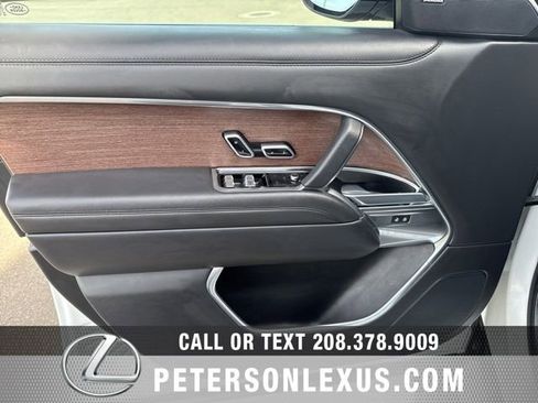 Used 2023 Land Rover Range Rover Long Wheelbase SE image 23